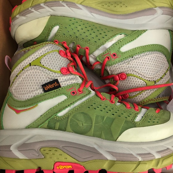 NWT HOKA W TOR Ultra High WP Fog Green 7 - Picture 6 of 6